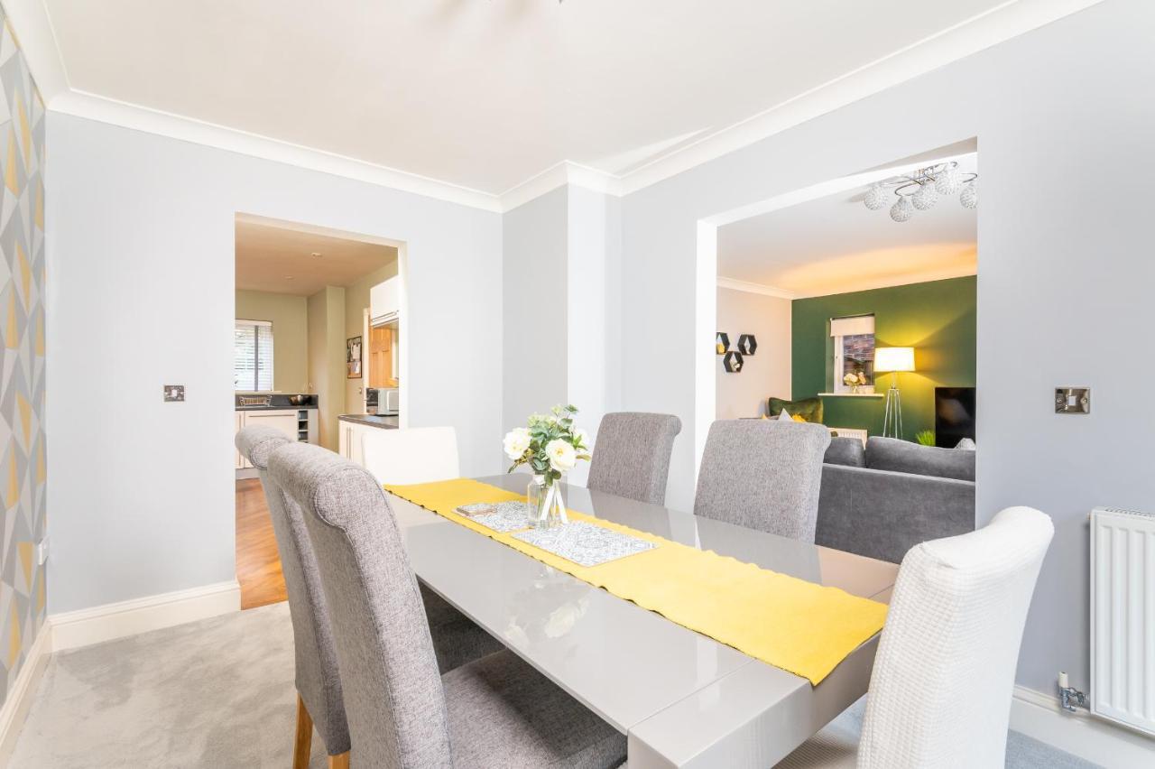 Spacious And Modern Townhouse I Pass The Keys York Exterior photo