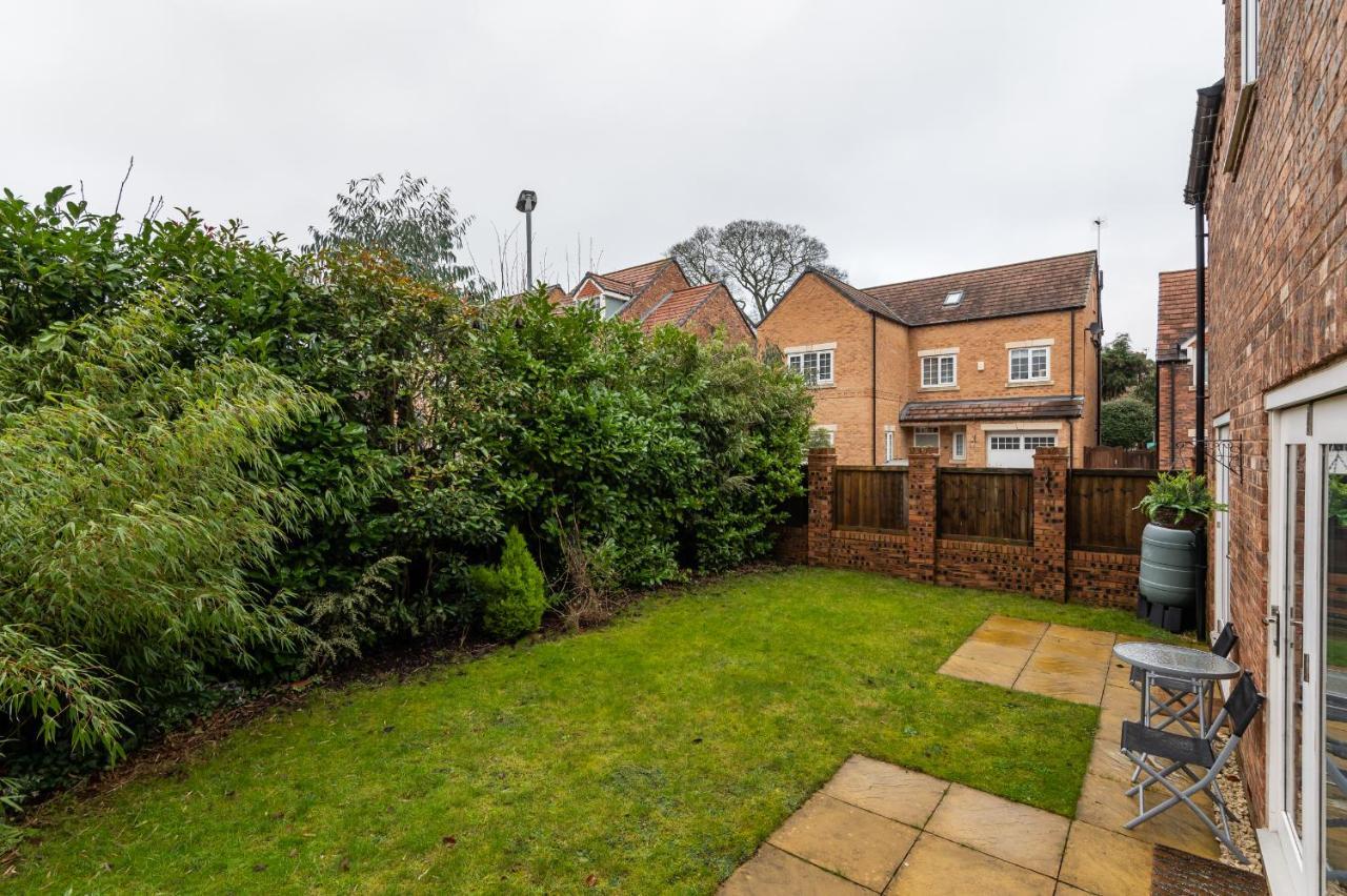 Spacious And Modern Townhouse I Pass The Keys York Exterior photo